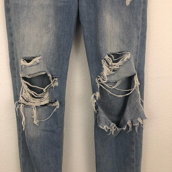 [Topshop] Distressed Hayden Boyfriend Jeans - Picture 3 of 7
